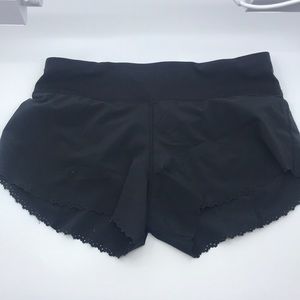 Black lulu shorts